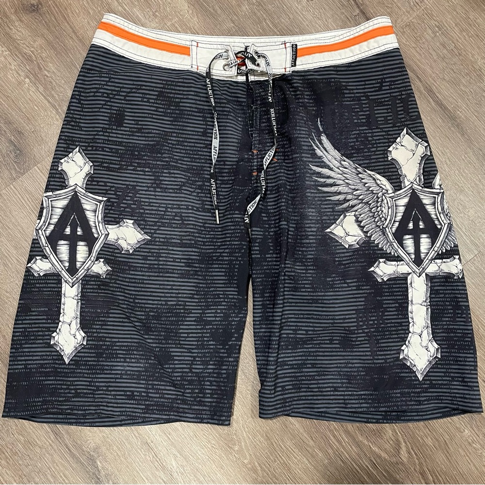 Affliction Men’s Y2K Board Shorts Swim Trunks Size 34 Black Grey Stripes Cross